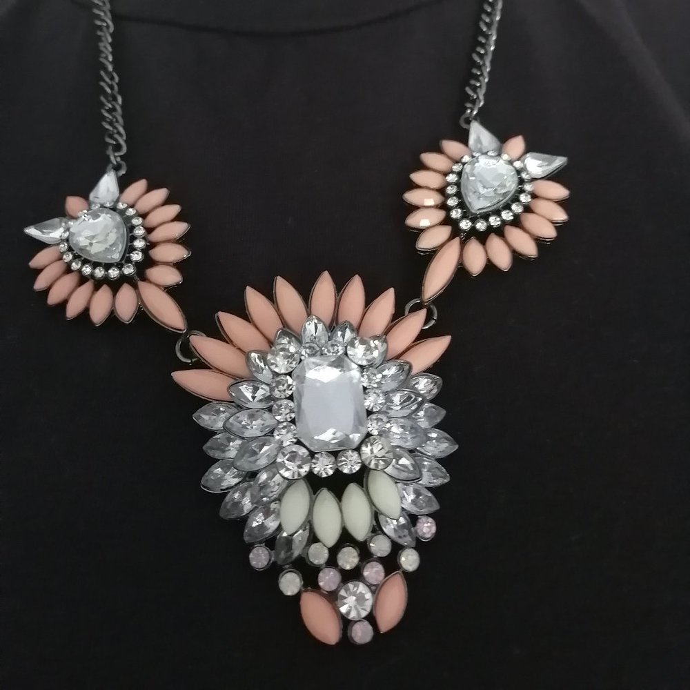 Necklace - Picture 2 of 3